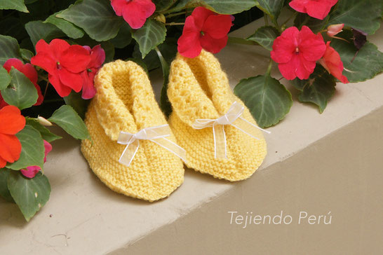 Zapatos para bebés tejidos en dos agujas en 2 piezas