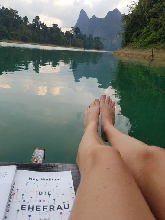 Lesen und die Ruhe genießen. Was man eben so macht ohne Smartphone.