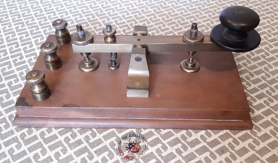 Marconi style wireless French key.