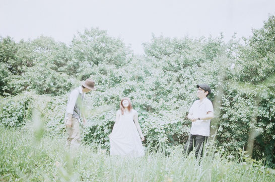 (photo by Emi Fukumoto)