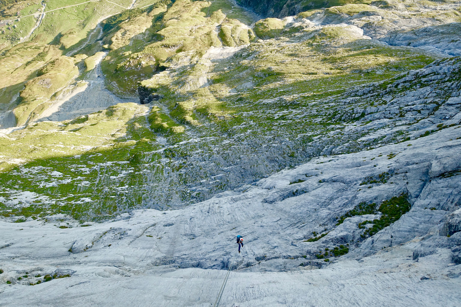 Wendenstöcke, Pfaffenhut, Voie du frère, klettern Mehrseillängen, Berneroberland, BEO, Extrem West, Wenden, Wasserrillen
