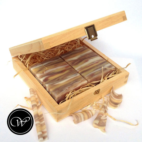 Woodgrain soap by Fraeulein Winter