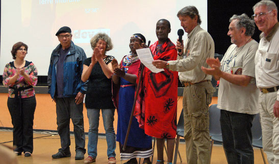 Suzanne Hioanni co-directrice du PNR du Verdon. James Robideau du Dakota. Catherine Kieffer d'Ethno-Savannah.Phylis. Kenny. Denis Plaisir président de l'ADSECA. Michel Berthelot président de Colibris Dracenie. Eric Renoult président de l'ASPE