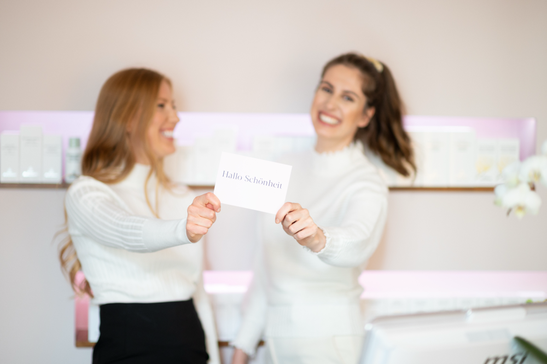 Hallo Schönheit! Wir sind die Schwestern Isabell & Kathrin Canisius- von Canisius Cosmetic