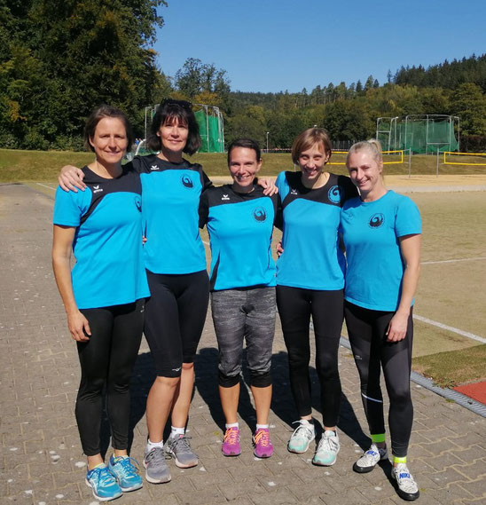 Die siegreichen Damen! V. l. n. r.: Bettina Schardt, Kristina Telge, Anne Reuschenbach, Reante Ansel und Natscha Wolf.