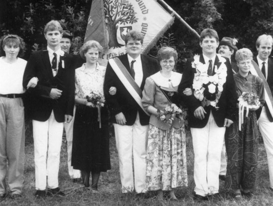 Reinhard Gloe stellte im Jahr 1990 zusammen mit Margret Sicking (geb. Schulze Kalthoff) das Königspaar