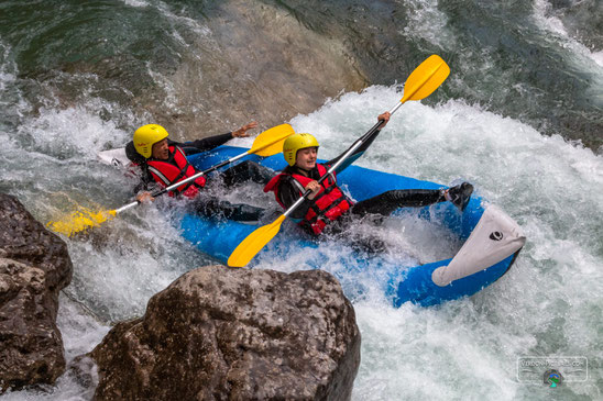 Canoe Verdon Gorges, canoe verdon, verdon canoe, verdon kayak, canoe castellane verdon, airboat verdon, hotdog canoe verdon, canoe provence, canoe cote azur, canoe alpes sud, cano kayak verdon, canoe raft verdon, kayak raft verdon, airboat kayaking verdon