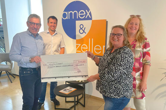 Von links: Rainer Zeller, Florian Zeller (beide Geschäftsführung Amex & Zeller), Ines Winter (Fachdienstleitung Sozialpädagogische Familienhilfe) und Renate Kerber (Fachbereichsleitung Kinder- und Jugendhilfe)