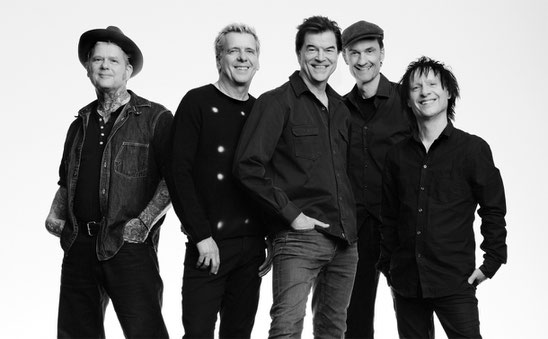 Die Toten Hosen scheinen nach wie vor eine Live-Attraktion zu sein. Der Run auf die Tickets der "Trink aus! Wir müssen gehen-Tour" ist jedenfalls immens. Noch sind Tickets für die Auftritte in Stuttgart und Freiburg erhältlich. Foto: Robert Eikelpoth   