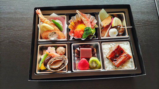 仕出し折(会席膳) 4,500円