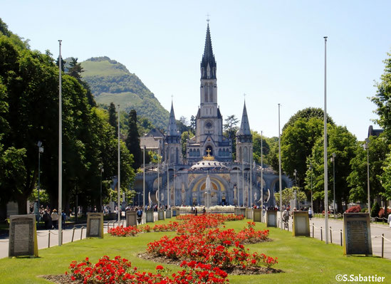 Die Heiligtümer von Lourdes