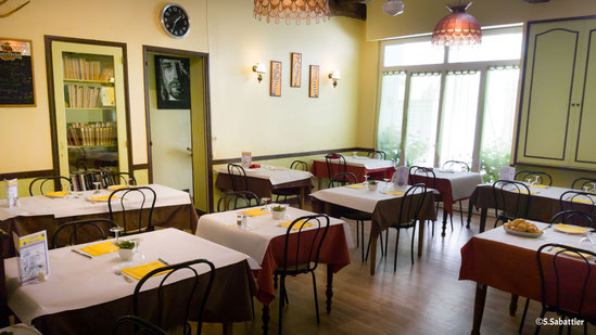 Una sala ristorante