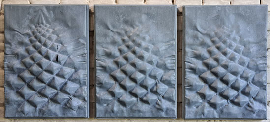 Triptyque des pommes de pin 46 x 105 cm