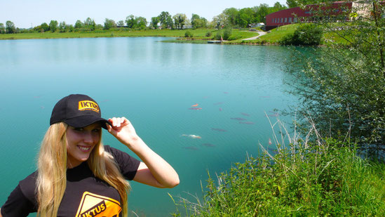 pêche des carpes sur le lac IKTUS