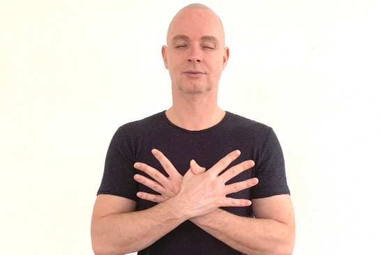 Garuda Mudra Immunsystem Enthusiasmus Rene Hug Yin Yoga