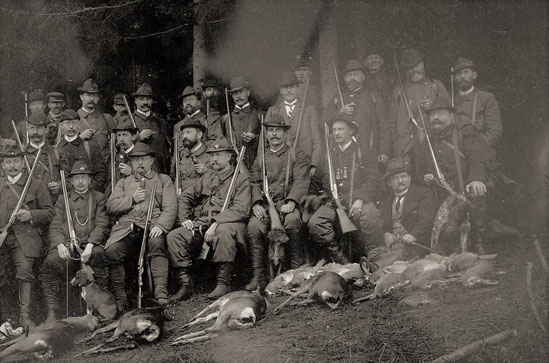 Esloher Jagdgesellschaft. In der Mitte Franz Anton Poggel (4)