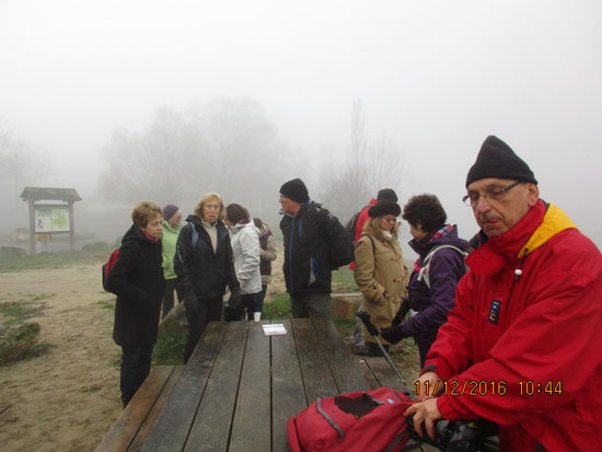 Juste un petit instant de pause, mais il faut rester debout le banc et la table sont trop humides