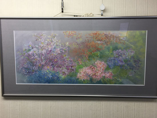 優勝した長谷川千枝子さん美しい日本画が当組合へ贈呈され、組合会館に飾られた。
