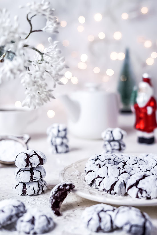 Chocolate Crinkle Cookies