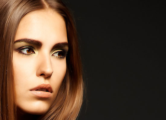© bloos Make-up & Hair Academy