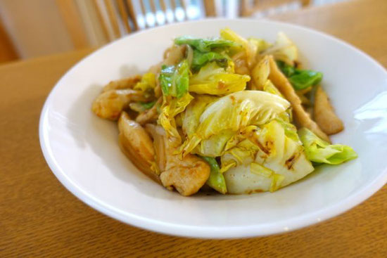 キャベツと鶏肉の炒め物　胸肉　ささみ