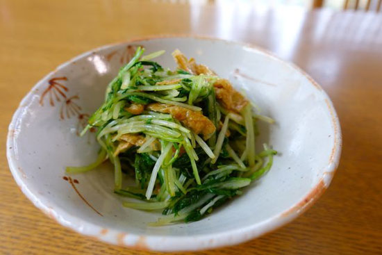 水菜と油揚げのからしあえ