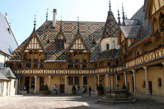 Bild: Hôtel Dieu an der Côte d`Or in Beaune, Frankreich