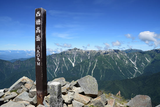 西穂高岳山頂は笠ヶ岳の展望がすばらしかった。
