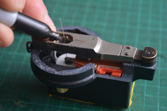 mark the approximate position of the rear loop on the stylus bar