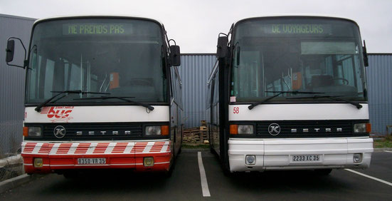 Le 51 et le 58; la différence de texture de l'habitacle du conducteur est bien visible. La photo est prise en 2007, alors que les engins perdent leur teinte d'origine rouge pour une livrée d'apprêt immaculée. ©popol