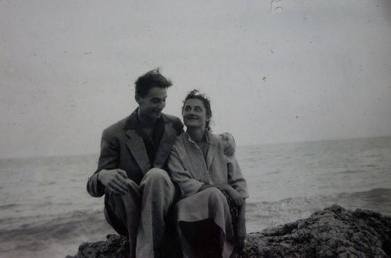 Janine et Jean sur la plage du Cap-Ferret