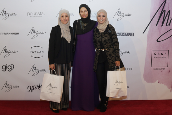 v. links (Hanan Hamdaoui; Meriem Lebdiri; Fatima Hamdaoui)