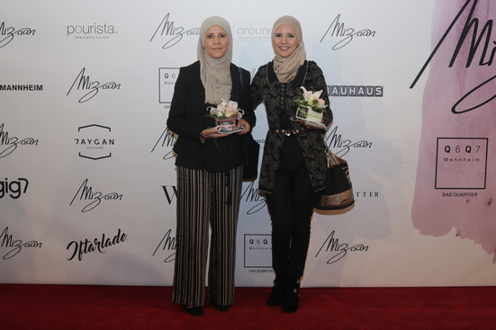 v. links Hanan Hamdaoui, Fatima Hamdaoui