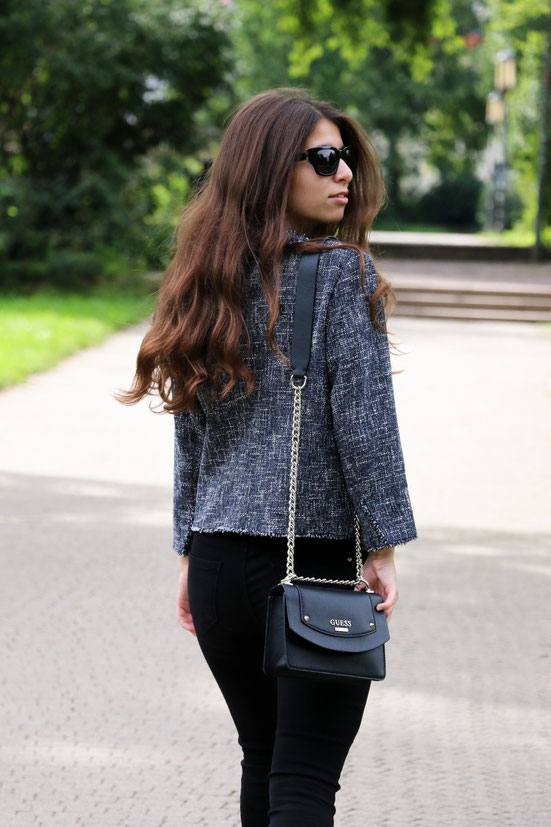 Carmen Schubert Modeblog by Carmen Michael Kors bouclé Blazer Guess Tasche