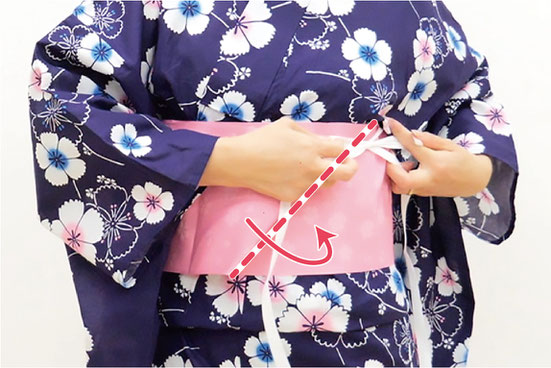 結び帯の付け方ステップ2