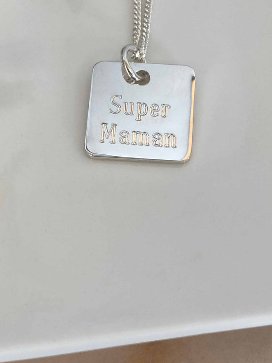 bracelet Super Maman en argent et tissus Liberty porté