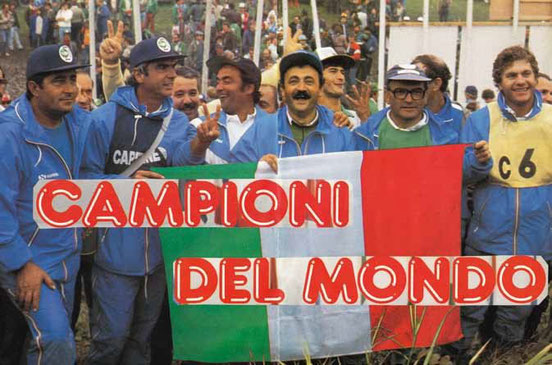 1986 Campioni del Mondo in Francia con i soci della Cannisti Castel Maggiore : Fiorenzo Franchini, Renzo Tinarelli.