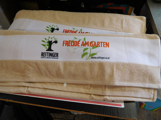 Bestickte Handtücher zum Sonderpreis mit Namen - Weberei Zimmerbauer