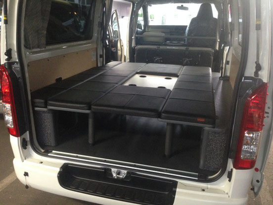 ハイエース HIACE キャラバン ベットキット取り付け車両 ラック ハイエース HIACE キャラバン ベットキット取り付け車両 ラック