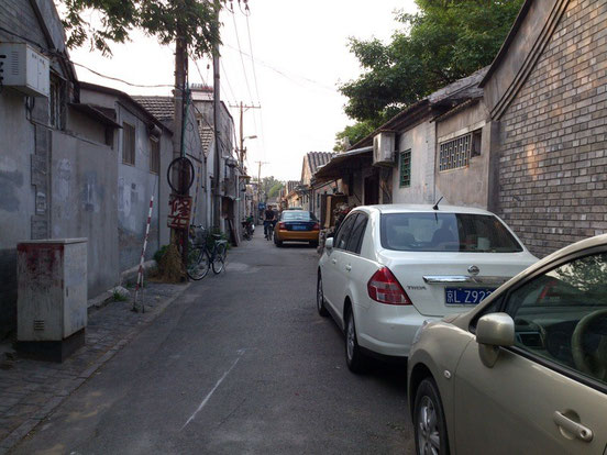一歩横に入ると古き良き町並みが見れるお散歩スポットでもあります。