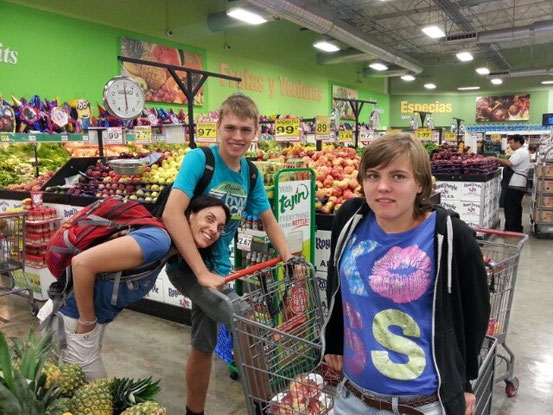 erste Einkaufserfahrung in einem mexikanischen Supermarkt - echt lustig da. Nur Mexikaner und Japaner in dem Laden. Aber voll nett.