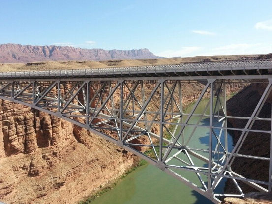 ...und der  Blick runter in den Fluss.