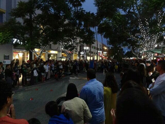 noch einiges an Strassenunterhaltung geboten.