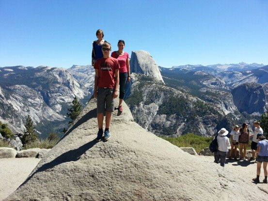Ausblick zum Half Dome vom Glacier Point (der wohl zu den 10 schönsten Aussichtspunkten der Welt gehört)