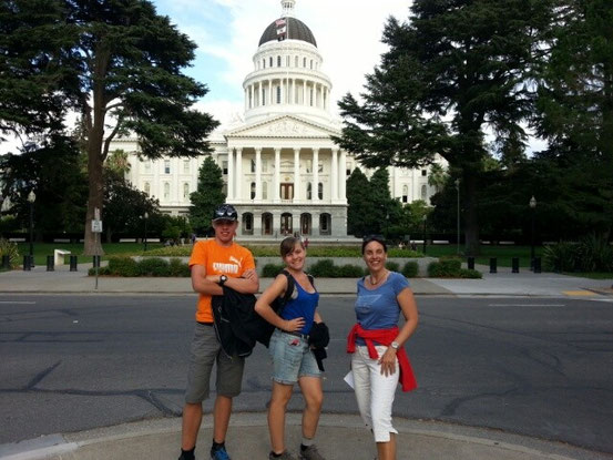 Dann geht`s Richtung Down Town zum kalifornischen Capitol - Kleinwashington....