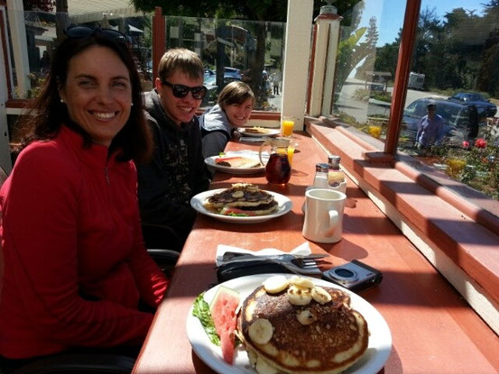 ....aber es war echt lecker uuuund wir haben nochmal Wale im Meer gesehen :-)