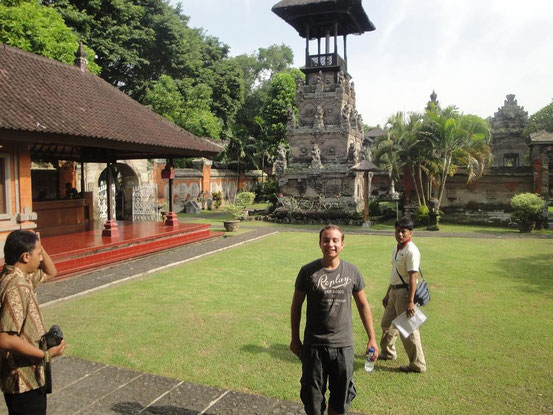 Arvid (der "Holländer") im Bali Museum