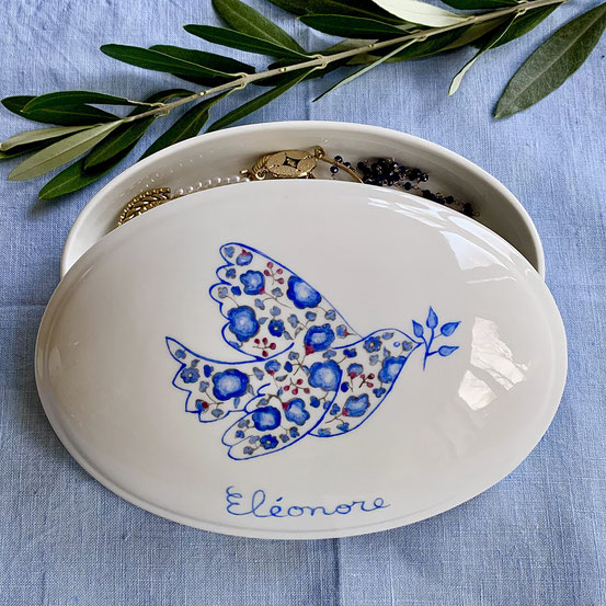 Boîte à bijoux personnalisée ovale Colombe liberty bleu