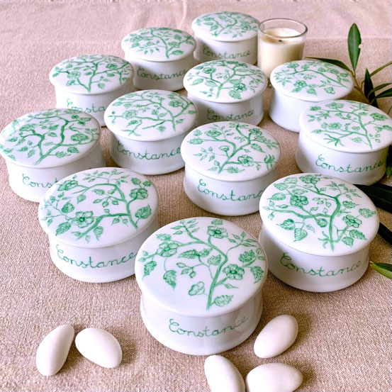 Boîtes à dragées personnalisées Toile de Jouy verte