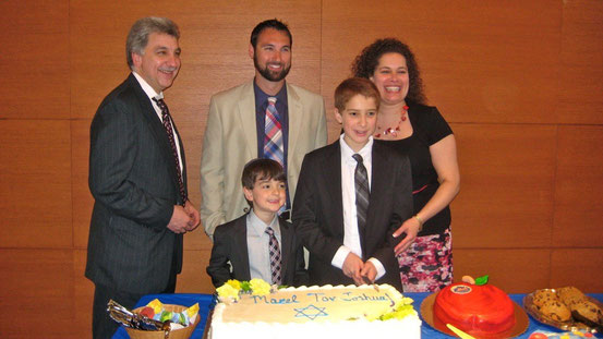 Die Darak Family im April 2012 anlässlich Joshuas Bar Mitzvah